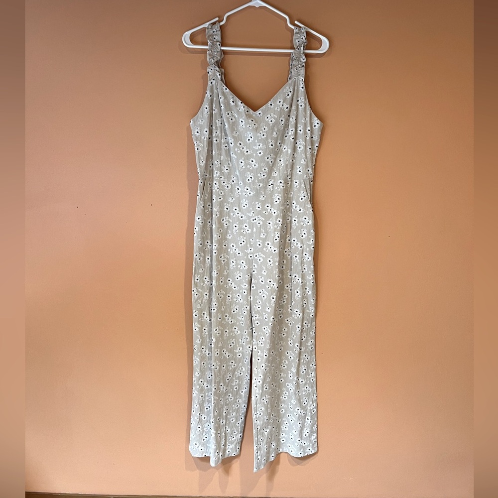 Nasty Gal Size L Daisy Print V Neck Wide Leg Cropped Jumpsuit NWT